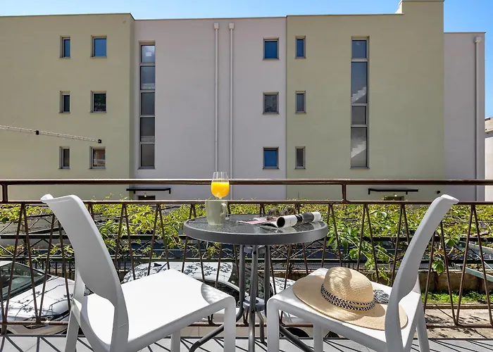 Ivona - Exklusiv Makarska