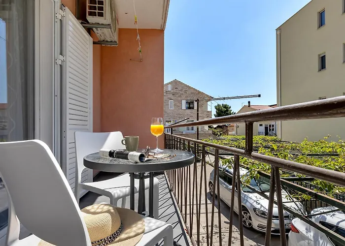 Ivona - Exklusiv Makarska