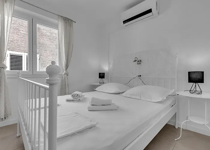 Ivona - Exklusiv * Makarska